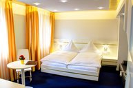Zimmer 75, Doppelzimmer der Kategorie Komfort Plus, Hotel Linde Donaueschingen